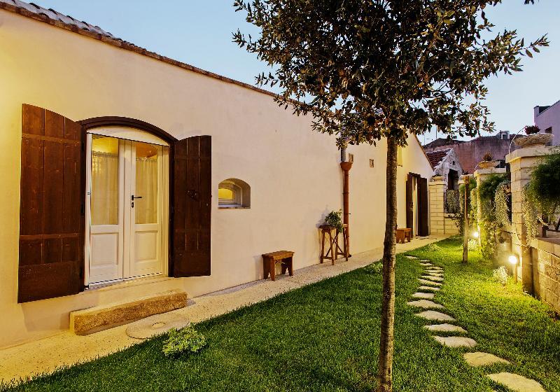 Bed and Breakfast Borgo San Gaetano Bernalda Exterior foto